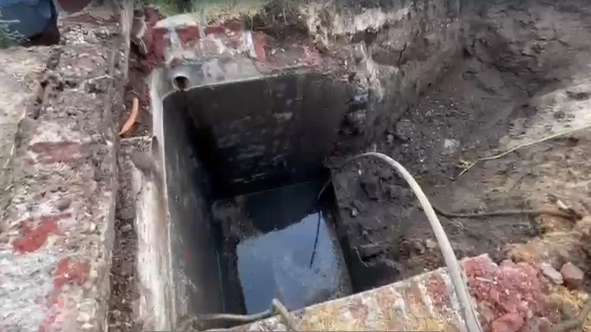 ड्रेनेज टैंक में उतरने से 3 मजदूरों की मौत- India TV Hindi