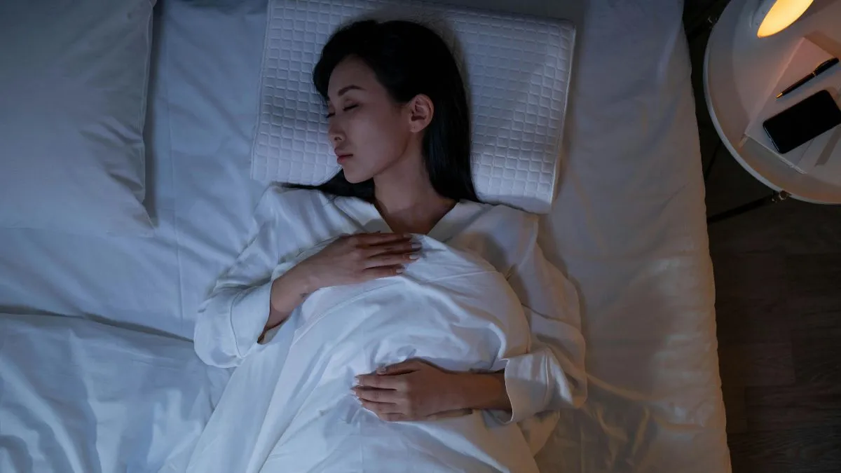 Correct sleep direction - India TV Hindi