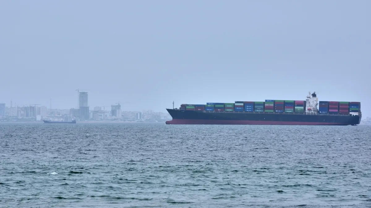 स्ट्रेट ऑफ हॉर्मुज - India TV Hindi