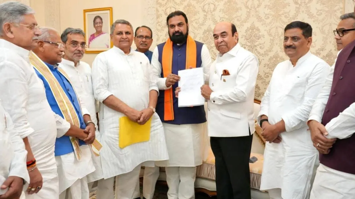 सम्राट चौधरी ने पेश किया सरकार बनाने का दावा।- India TV Hindi