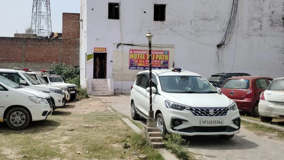 होटल के अंदर की प्रेमी की हत्या। - India TV Hindi