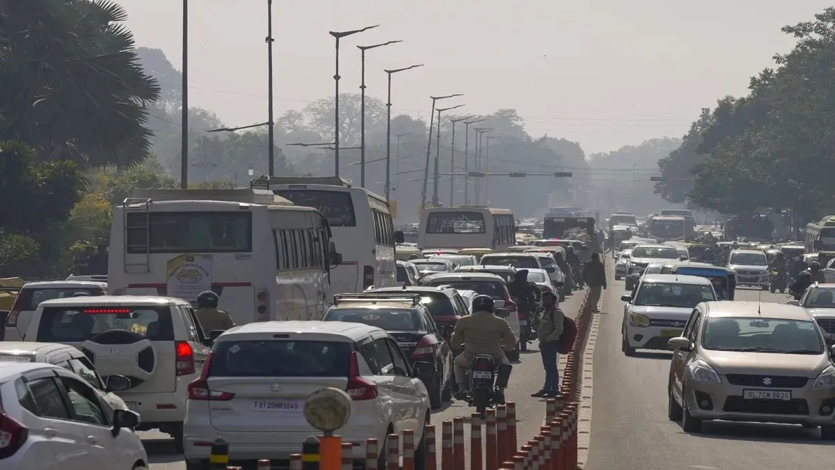 delhi trafic- India TV Hindi