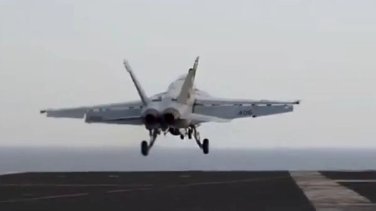 US Iran conflict, USS Abraham Lincoln aircraft carrier, Operation Epic Fury- India TV Hindi
