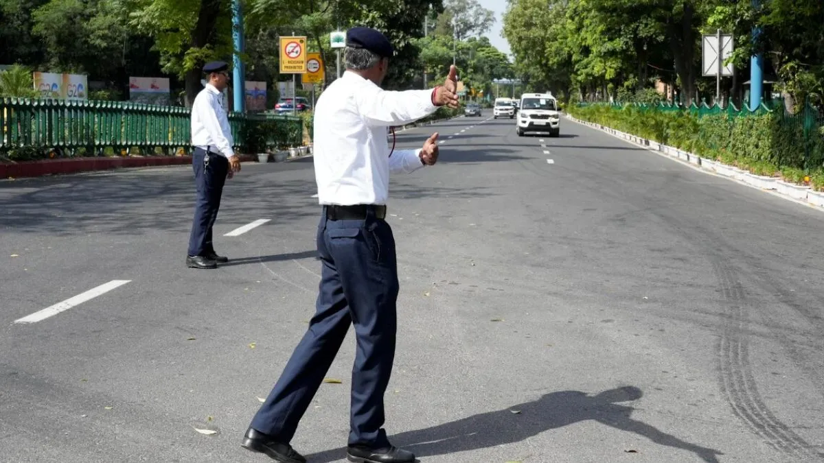 Delhi Traffic policemen- India TV Hindi