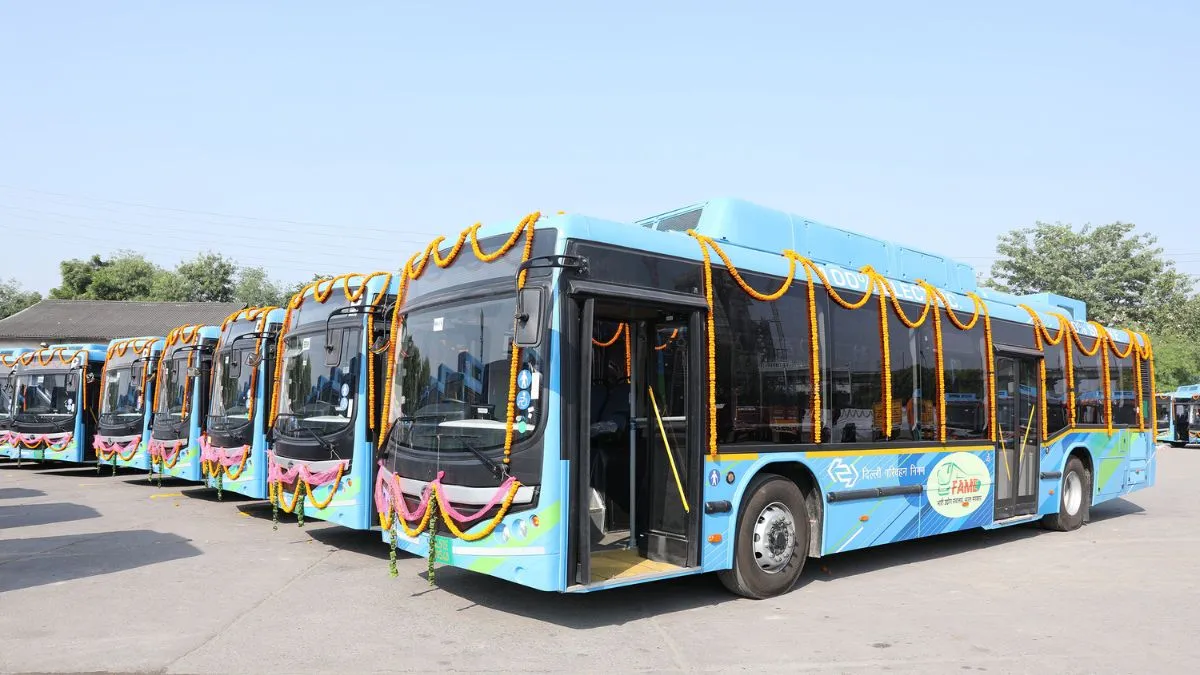 delhi, delhi buses, dtc, dtc bus, pink saheli smart card, pink ticket- India TV Hindi