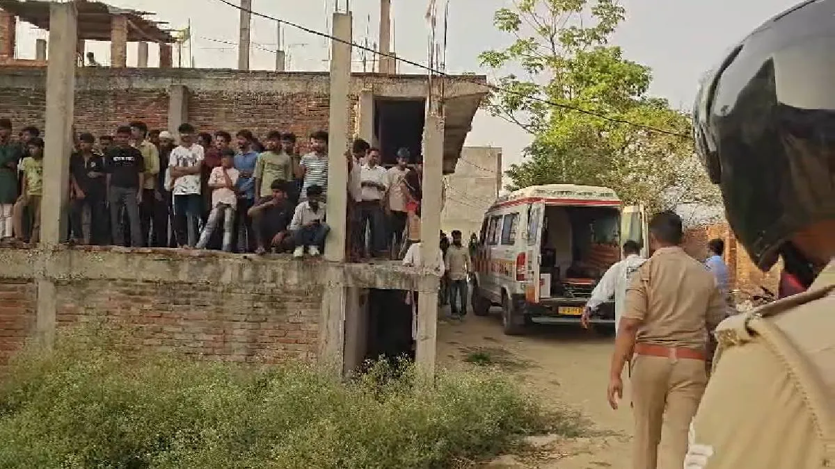 मामले की जांच करती पुलिस- India TV Hindi