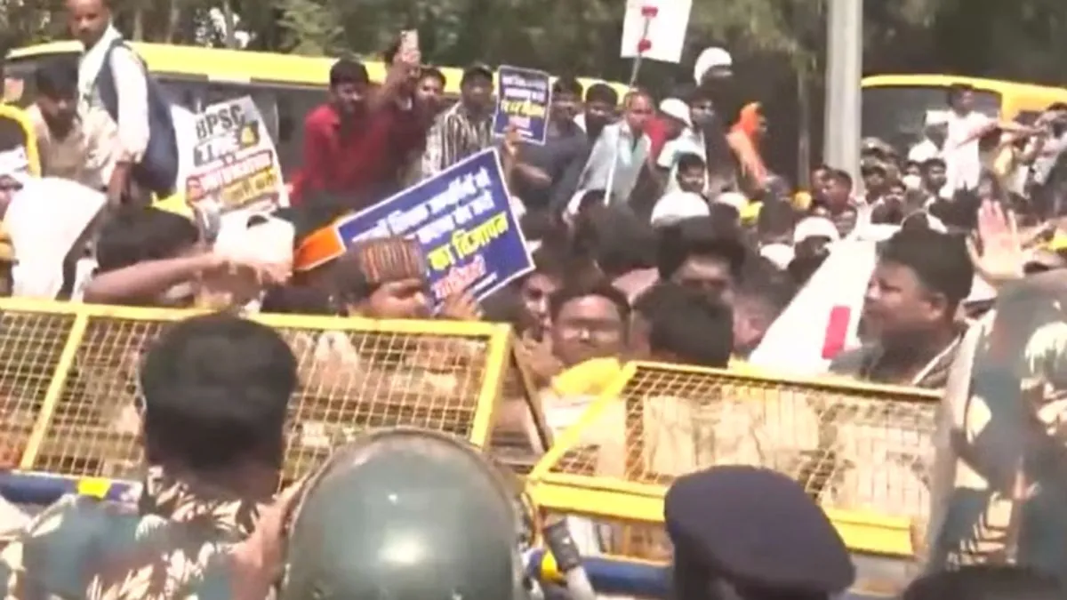 BPSC TRE 4 protest, Patna lathicharge, Bihar teacher recruitment, TRE 4 notification- India TV Hindi
