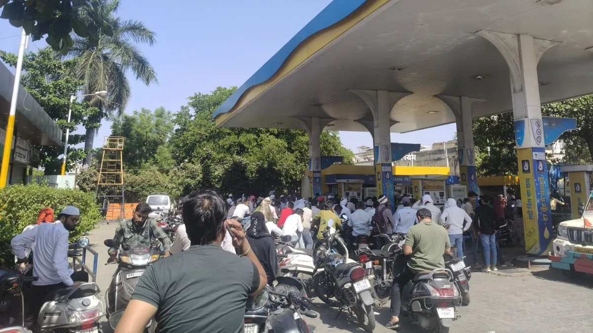 petrol, diesel, petrol pump, fuel station, latur, maharashtra, petrol-diesel supplier, petrol depot,- India TV Hindi