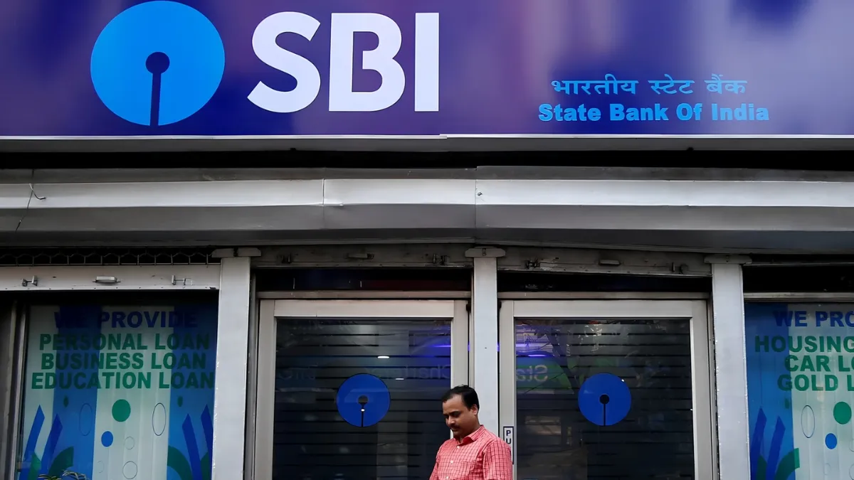 SBI का लंच टाइमिंग- India TV Hindi