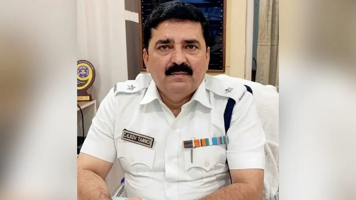 कोलकाता पुलिस के पूर्व डिप्टी कमिश्नर शांतनु सिन्हा बिस्वास- India TV Hindi
