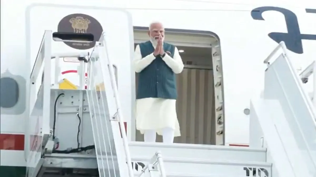 नीदरलैंड पहुंचे पीएम मोदी। - India TV Hindi