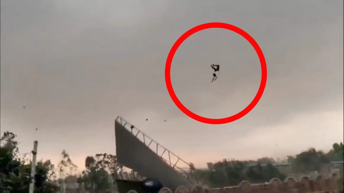 Man fly in air due to thunderstorm in up bareilly- India TV Hindi