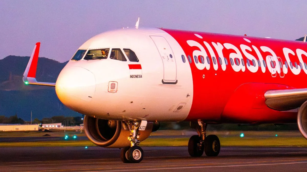 airasia, farmer, consumer court, airline company, connecting flight- India TV Hindi