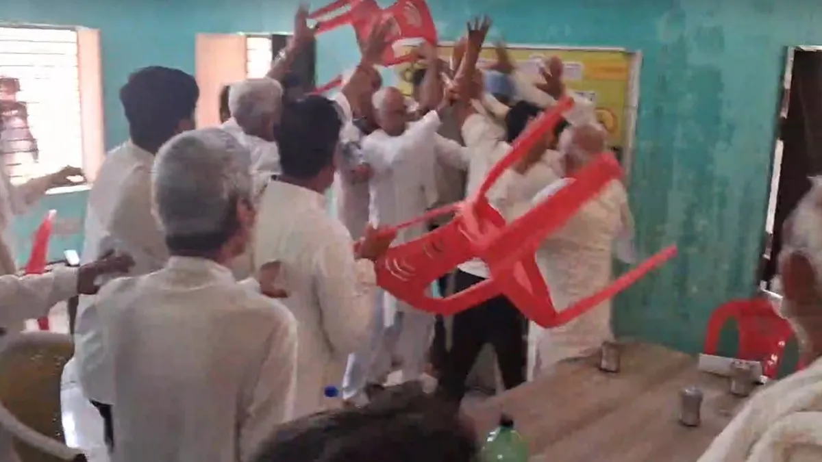 baghpat chair war- India TV Hindi