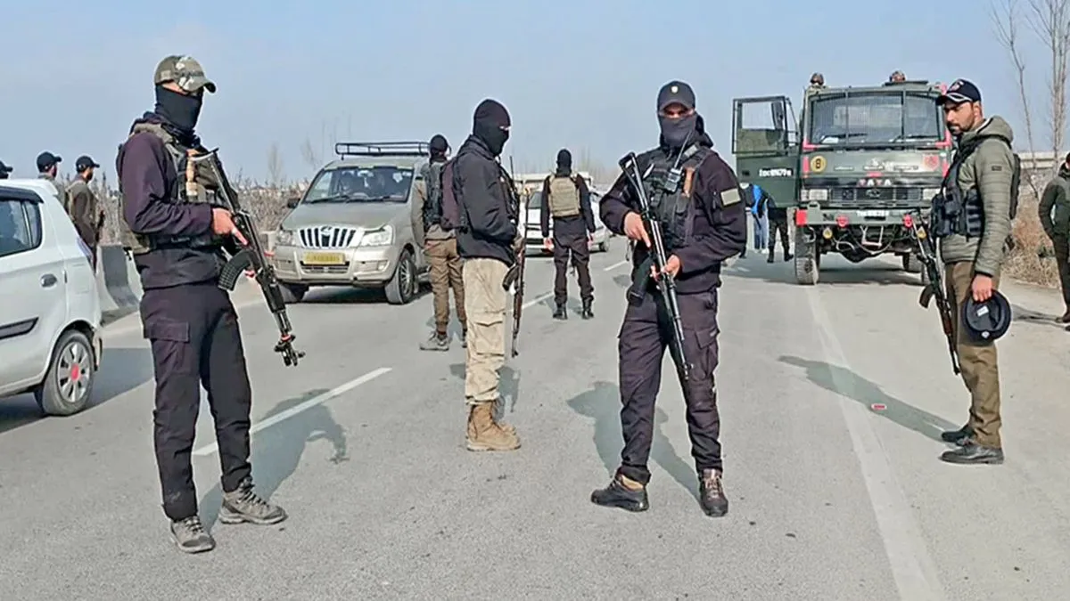 Baramulla arms seizure, Kashmir illegal weapons network- India TV Hindi