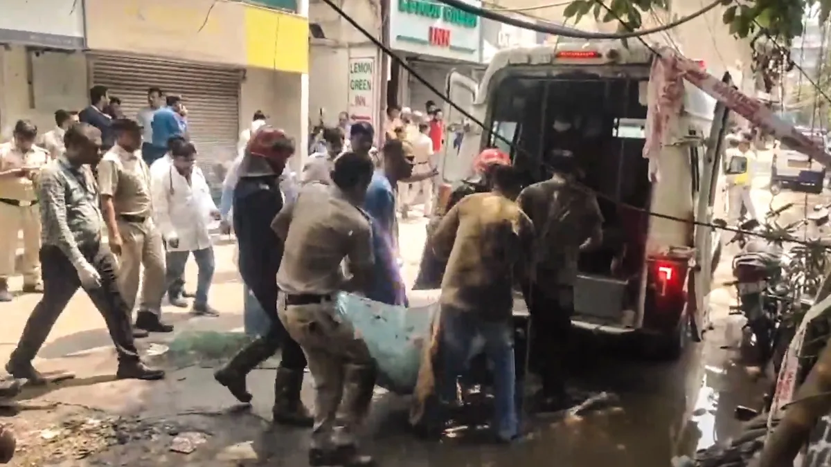 दिल्ली के मालवीय नगर में कैसे लगी आग- India TV Hindi
