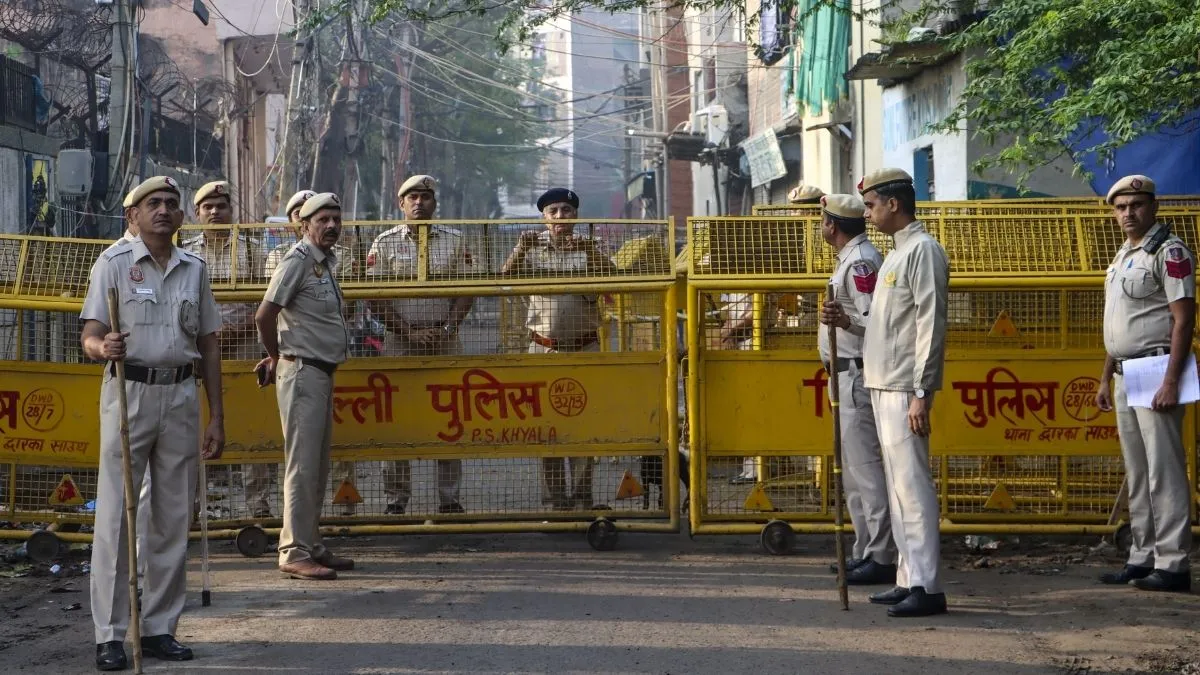 fake bomb threat emails- India TV Hindi