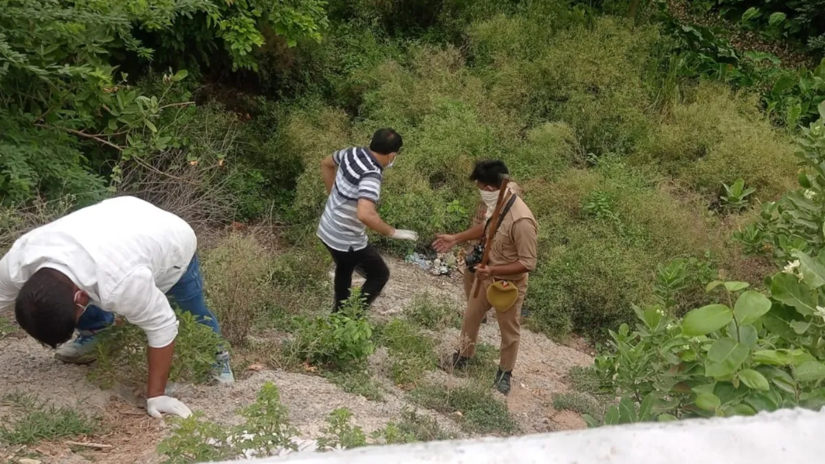 decapitated body was found under a highway bridge- India TV Hindi
