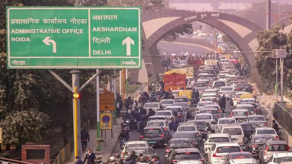 why highway signboard are green colour, why highway signboard green, highway green board reason, hig- India TV Hindi