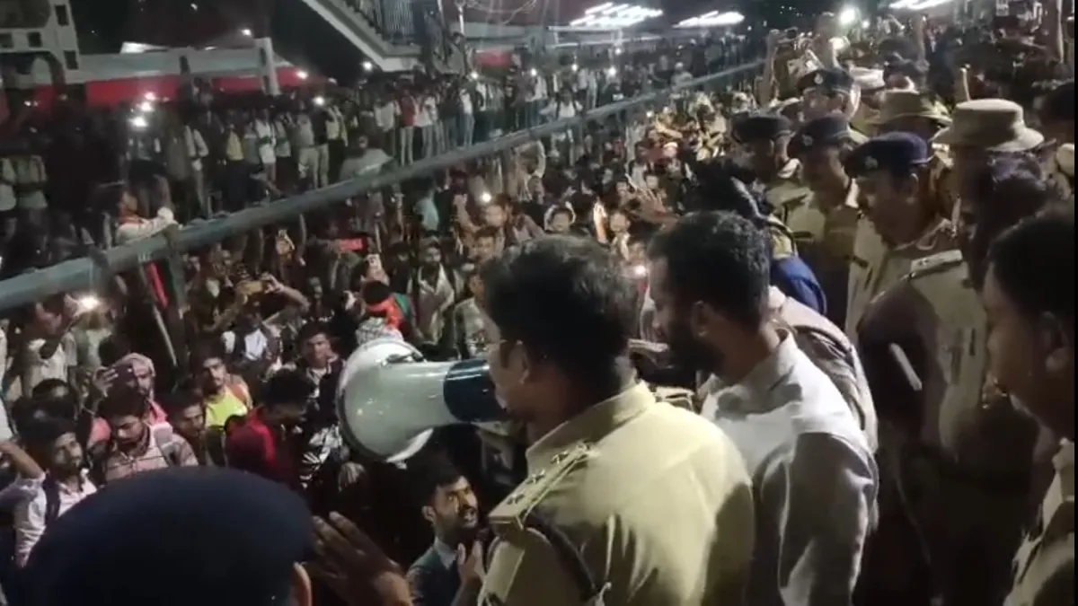 Policemen- India TV Hindi