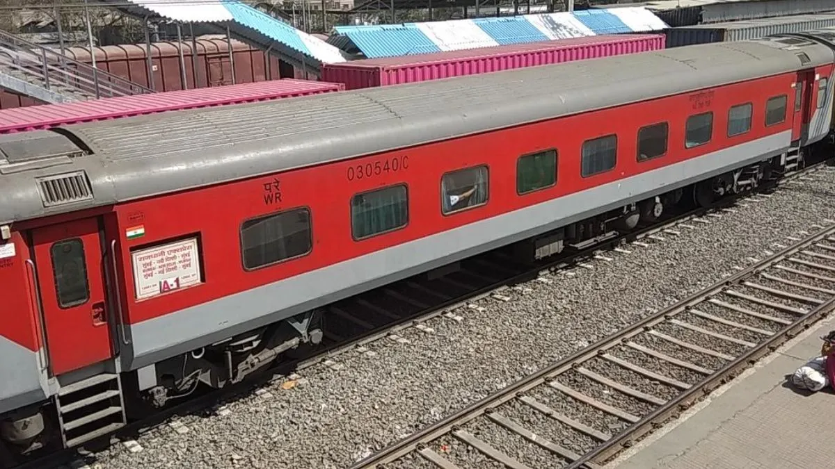 Indian Railway Facts, Rajdhani Express Facts, Interesting Facts, Rajdhani Express History, Facts abo- India TV Hindi