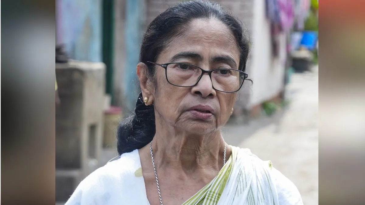 Krishna Chakraborty has resigned as mayor - India TV Hindi