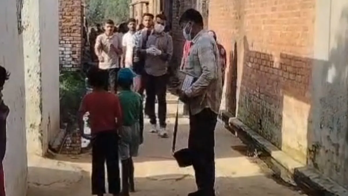 प्रेम प्रसंग में युगल ने जहर खाकर की आत्महत्या।- India TV Hindi