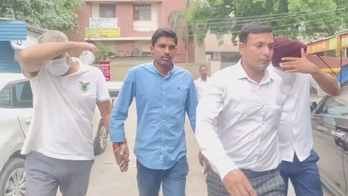 सीबीआई ने दो आरोपियों को किया गिरफ्तार।- India TV Hindi