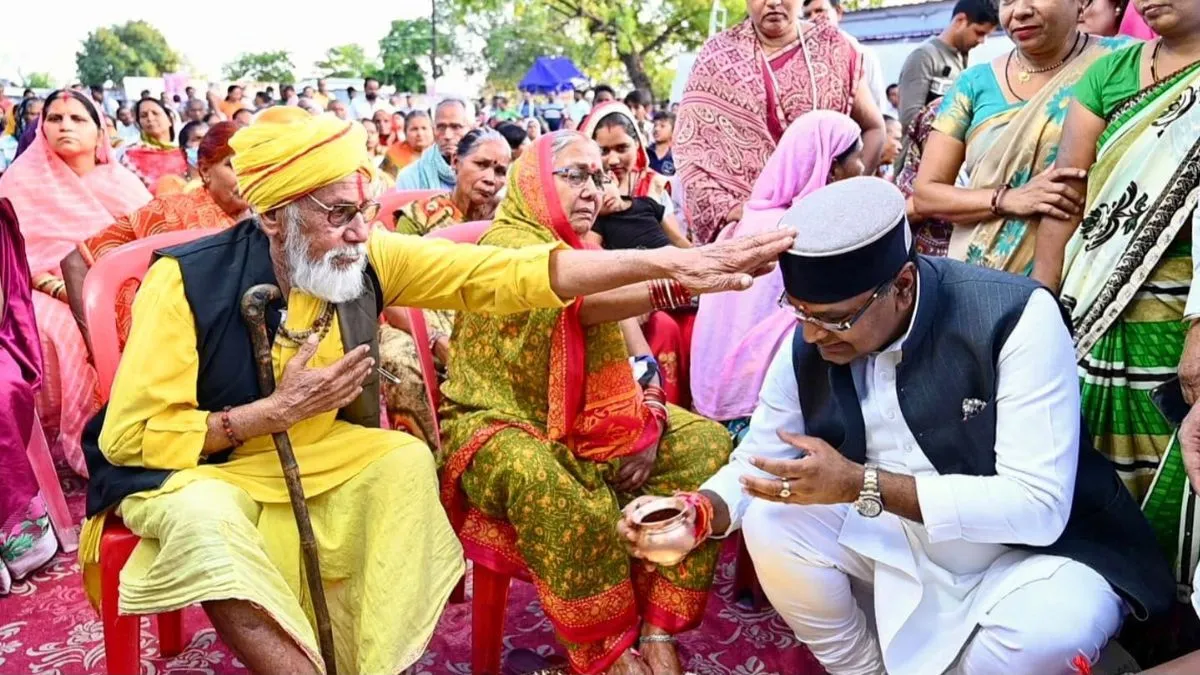 Vishvas Sarang, Matru Pitru Bhakti Diwas, Kailash Narayan Sarang, Madhya Pradesh News- India TV Hindi