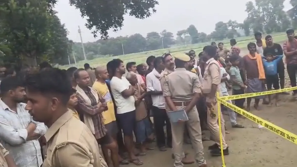 बलिया में दहला देने वाली वारदात, ट्यूबवेल पर सो रहे पूर्व प्रधान की ईंट-पत्थरों से कूचकर हत्या