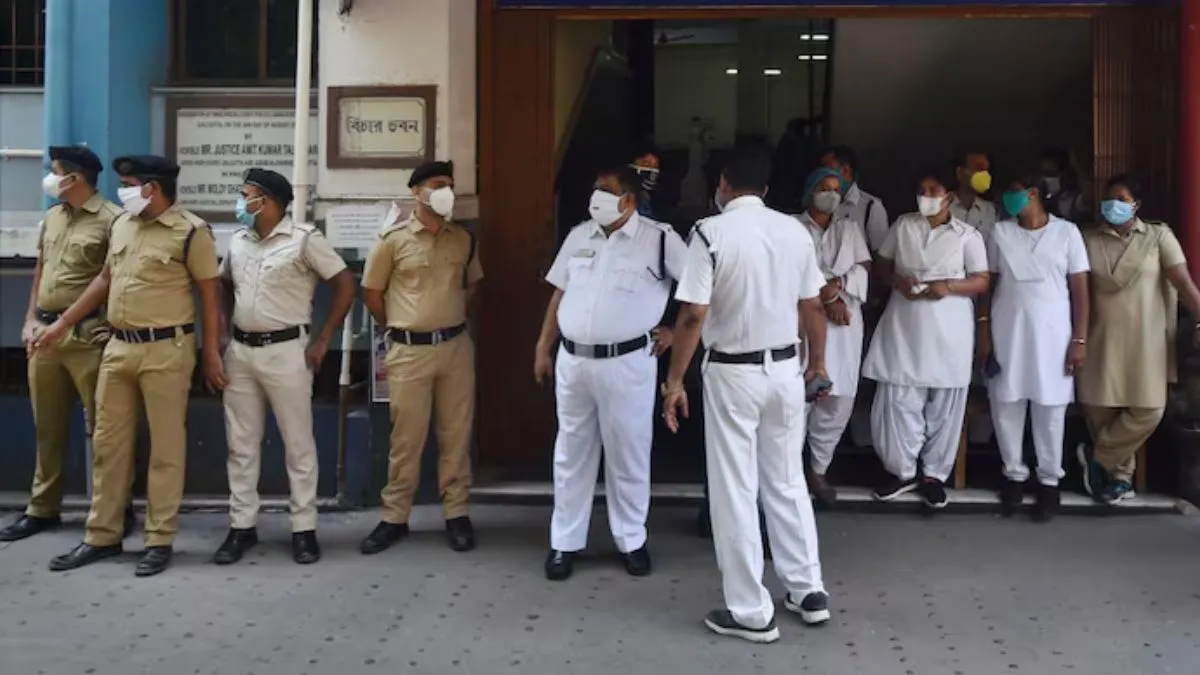 कोलकाता पुलिस- India TV Hindi