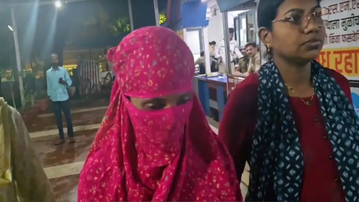 पुलिस ने 3 महिलाओं को किया गिरफ्तार- India TV Hindi