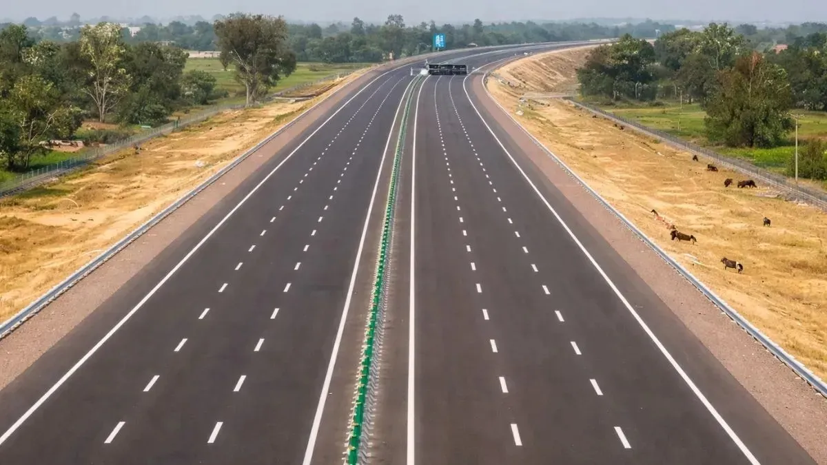 Lucknow-Kanpur Expressway- India TV Hindi