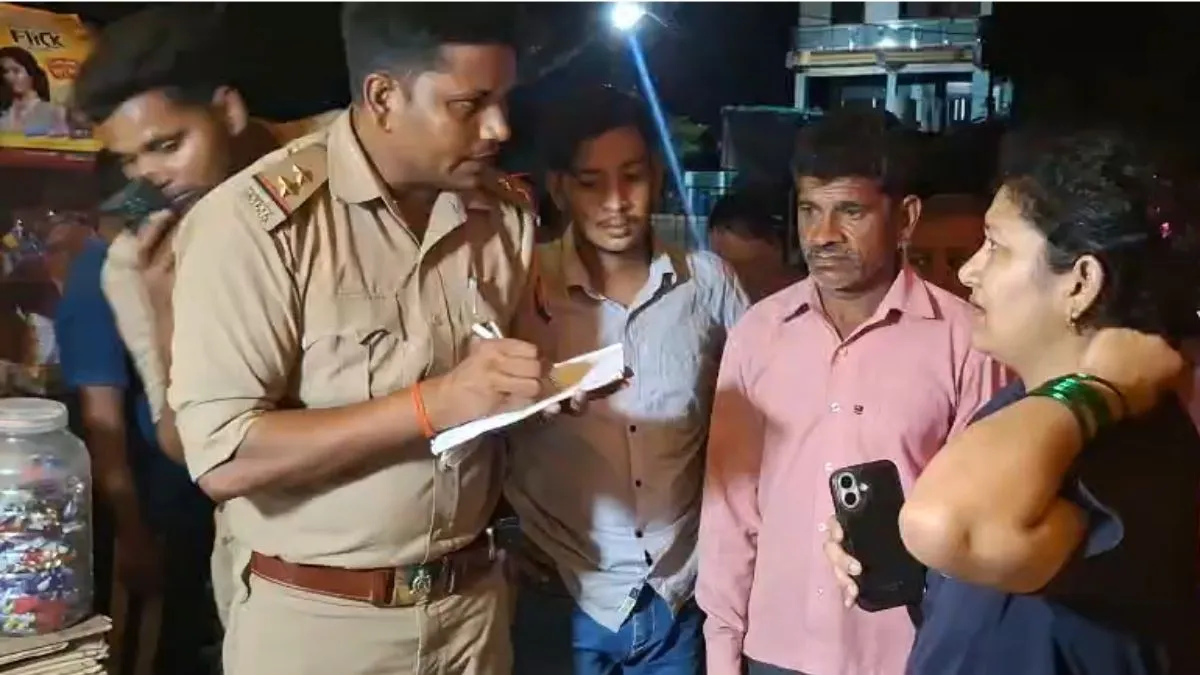 Police team investigating after the murder of a youth in Farrukhabad- India TV Hindi
