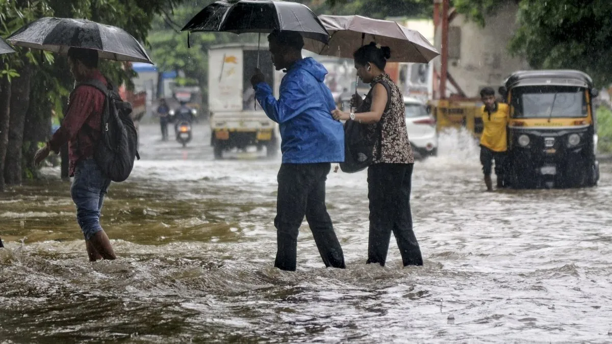 Mumbai rain alert, IMD red alert Mumbai, heavy rainfall Maharashtra- India TV Hindi
