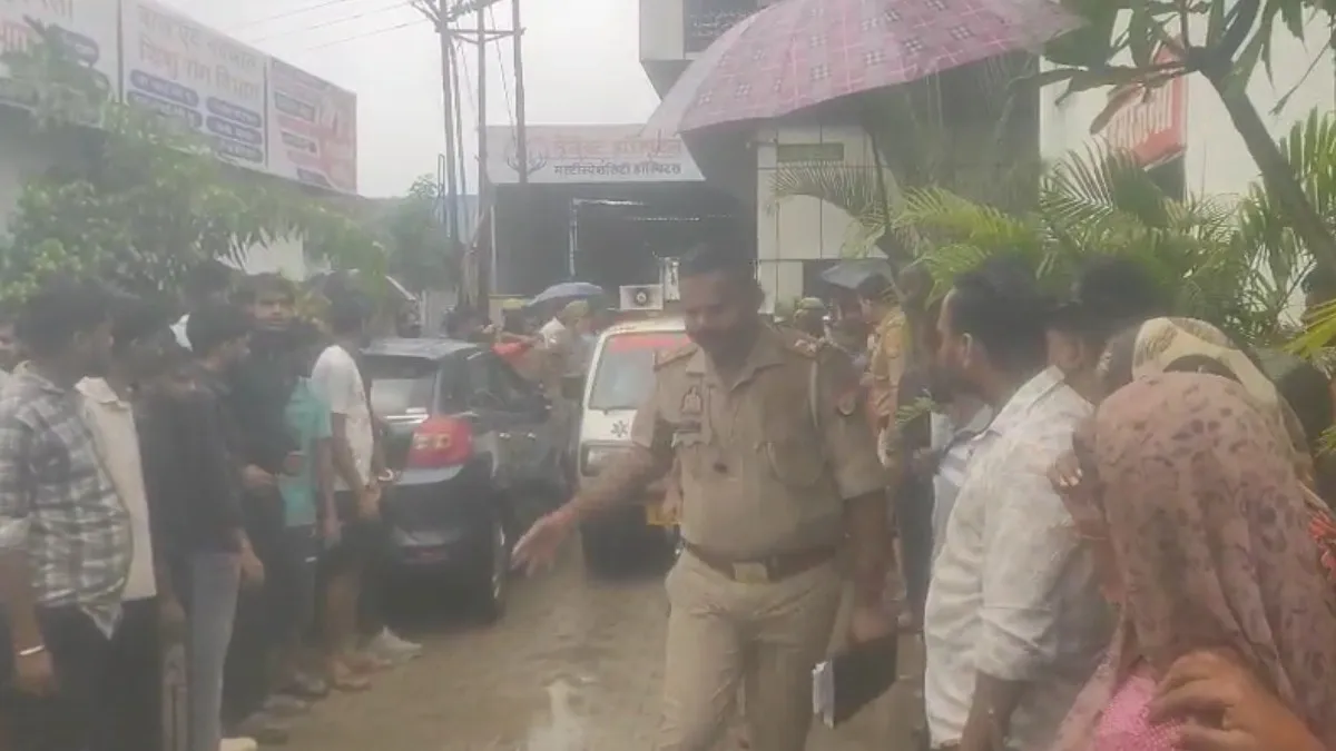 Two people died due to lightning in Moradabad.- India TV Hindi