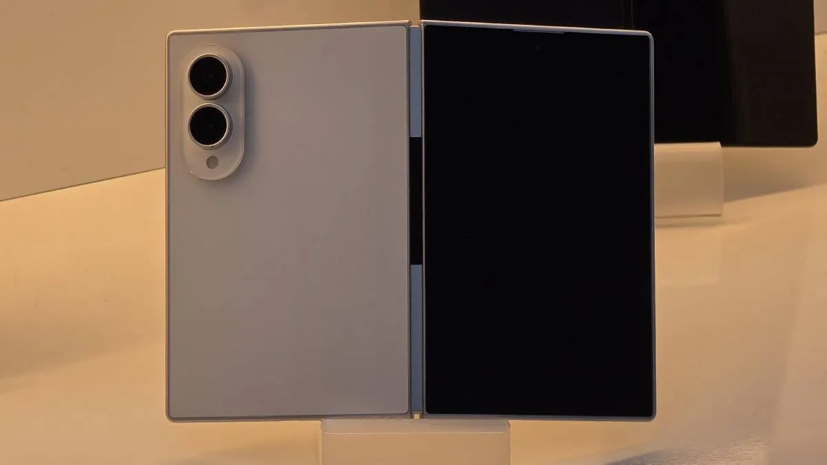 Samsung Galaxy Z Fold 8- India TV Hindi