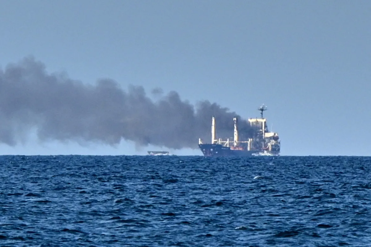 ship attacked- India TV Hindi