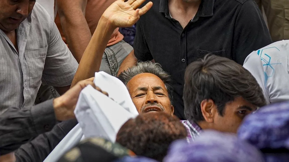 Sonam Wangchuk, Safdarjung Hospital, Hunger Strike- India TV Hindi