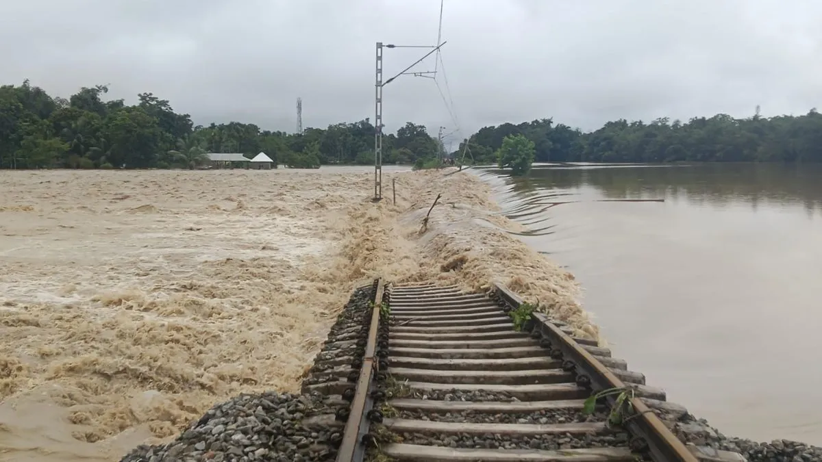 assam flood, indian railways, north east frontier railway, vivek express- India TV Hindi