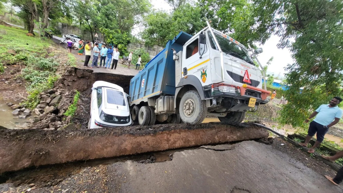 Truck on road- India TV Hindi
