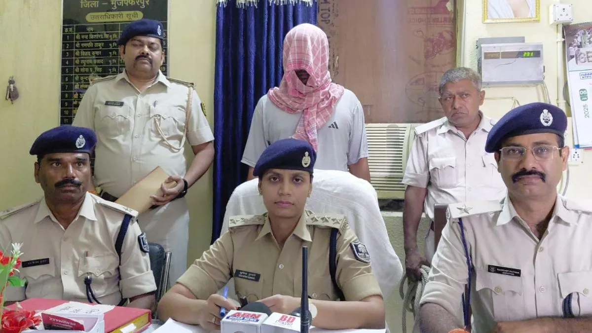 पुलिस ने आरोपी को किया गिरफ्तार।- India TV Hindi