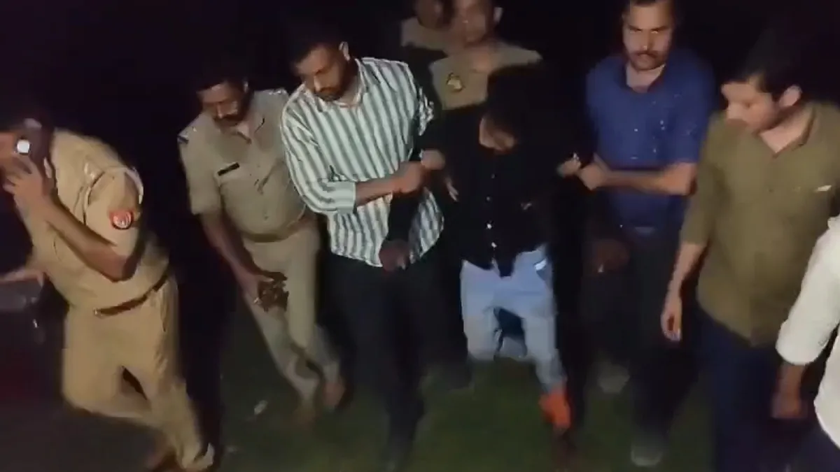 UP Police Arrested wanted criminal- India TV Hindi