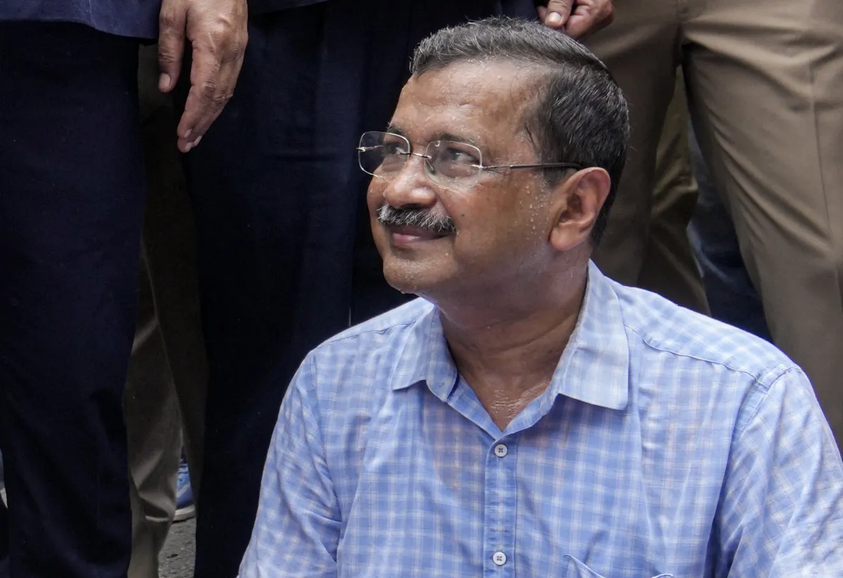 अरविंद केजरीवाल समेत परिवार के 5 सदस्यों को SIR नोटिस, क्या कट जाएगा वोटर लिस्ट से नाम?