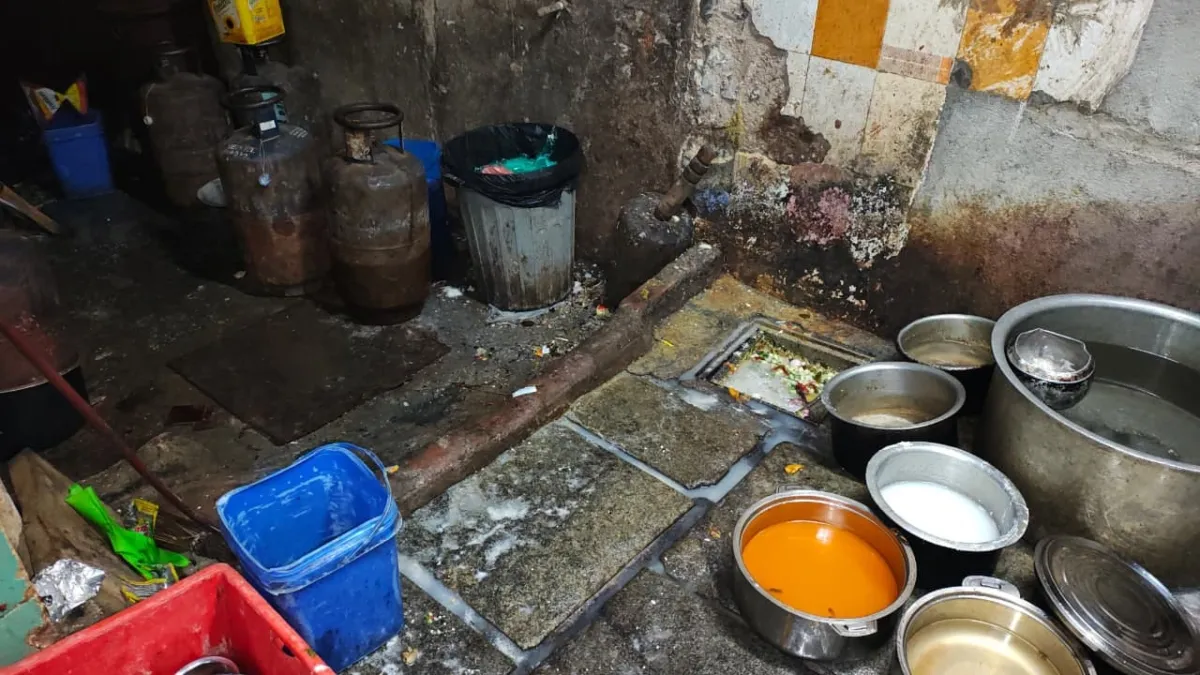 लोगों को खिलाया जा रहा था इतना गंदा खाना..., बेंगलुरु में रेड के दौरान जो दिखा वो हैरान कर देगा