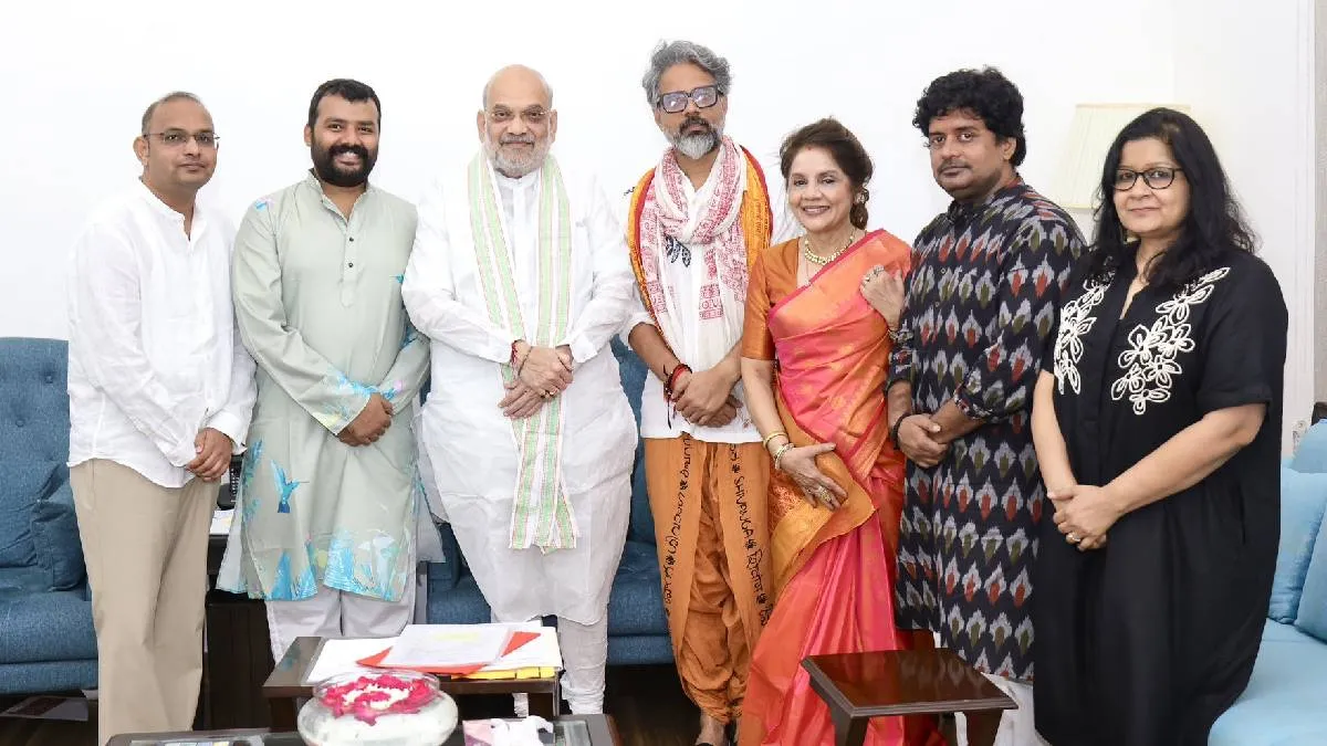 300 करोड़ पार पहुंची ‘हनुमान अंश’ की कमाई, अब अमित शाह से मिले फिल्म के मेकर्स, ‘रामबोला’ पर भी हुई बातचीत