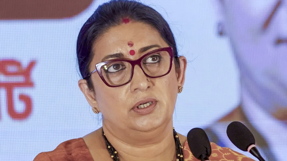 केरल, पंजाब और हिमाचल में कांग्रेस ने चुनाव आयोग को क्लीन चिट दे दी? स्मृति ईरानी का कांग्रेस पर अटैक