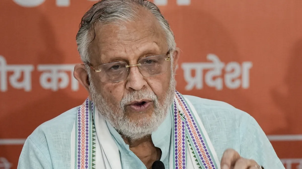"एयरपोर्ट पर युवती ने शादी से किया इनकार", नव-नियुक्त पुलिसकर्मियों को सुरेश खन्ना ने सुनाया जापान का किस्सा