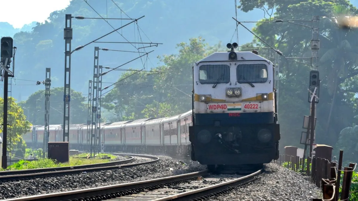 14 ट्रेनों के रूट में बदलाव, 24 से 27 सितंबर तक डायवर्ट रहेंगी गोरखपुर-गोंडा से गुजरने वाली गाड़ियां