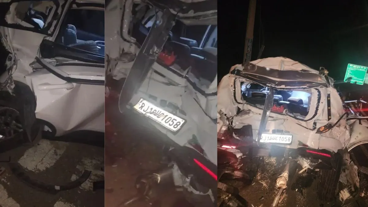 ब्रेकर पर स्लो होते ही ट्रक ने कार में मारी जोरदार टक्कर, गाड़ी के उड़े परखच्चे, गेट तोड़कर निकाले गए शव